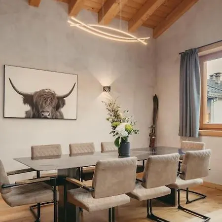 Isabella By Brennus *